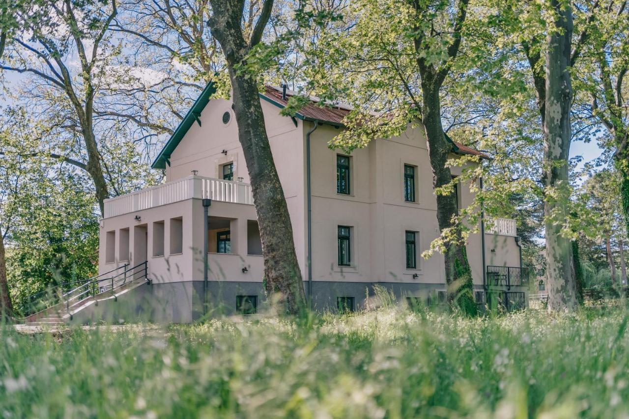 Bringa Villa Балатонлеле Екстериор снимка