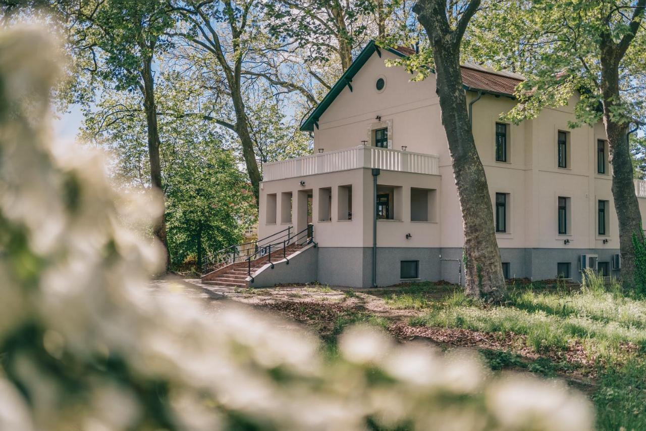 Bringa Villa Балатонлеле Екстериор снимка